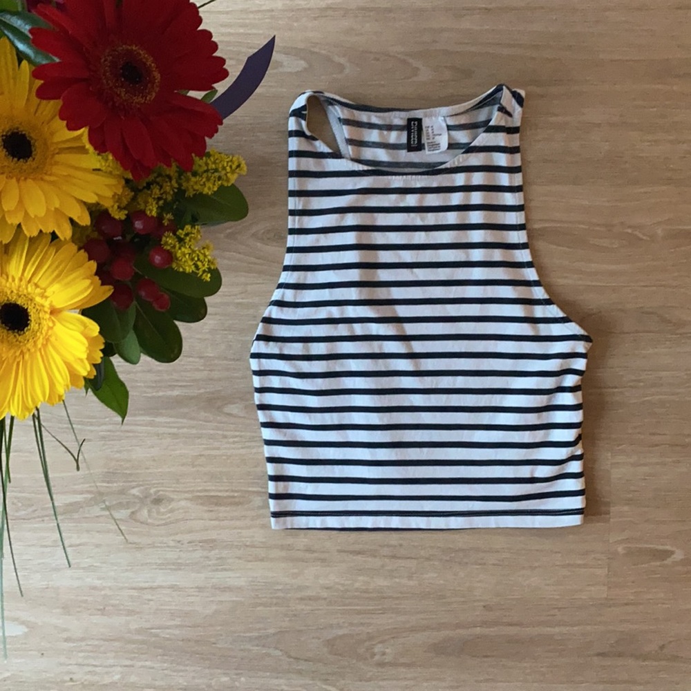 H&M Black & white striped crop top M